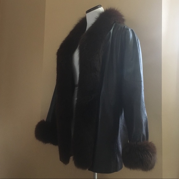 Leather & Genuine Fox Fur 3/4 Car Coat - Picture 4 of 8
